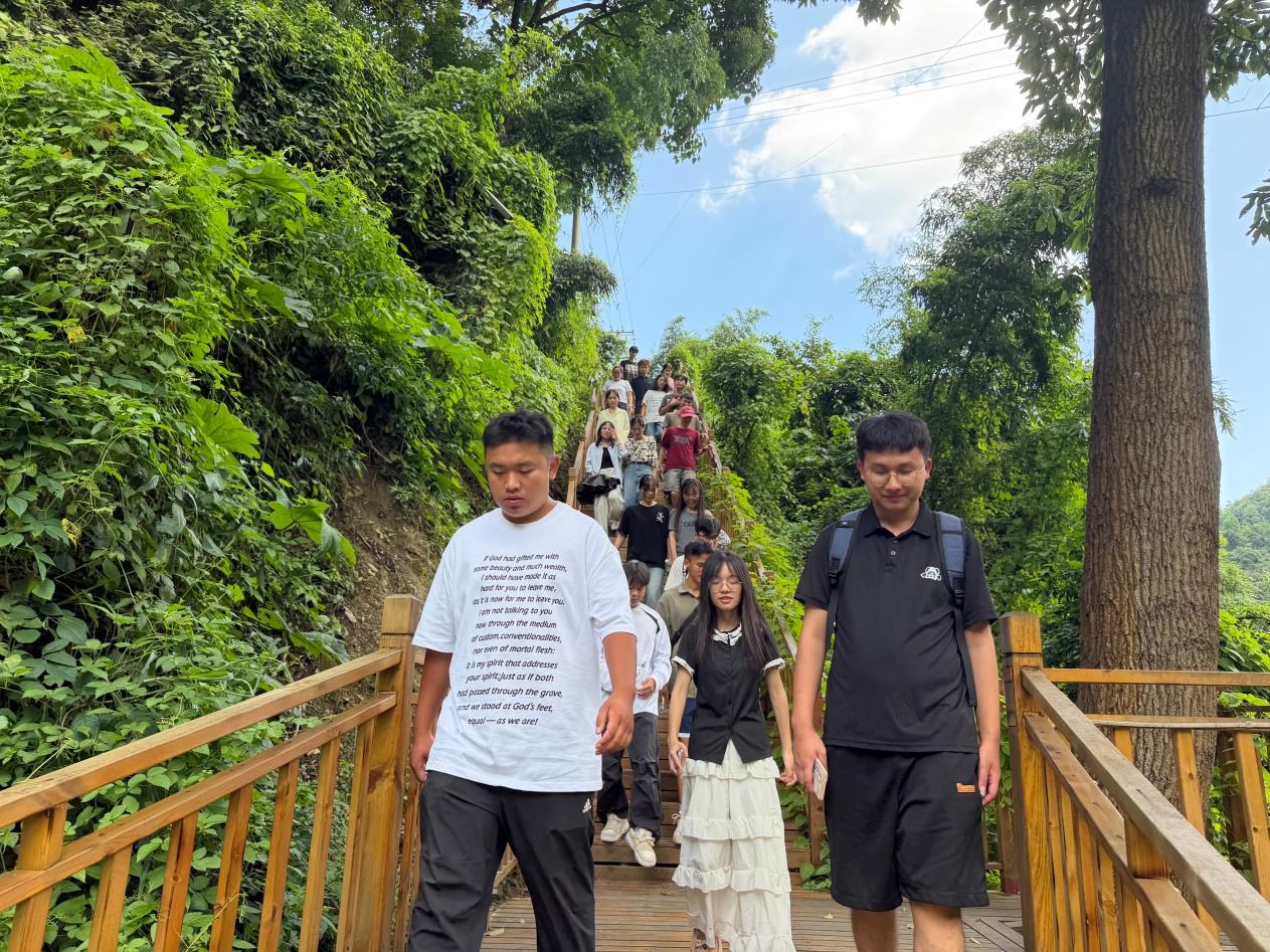 青春筑梦·职引未来——台江县开展离校未就业高校毕业生就业服务系列活动 青春筑梦·职引未来——台江县开展离校未就业高校毕业生就业服务系列活动