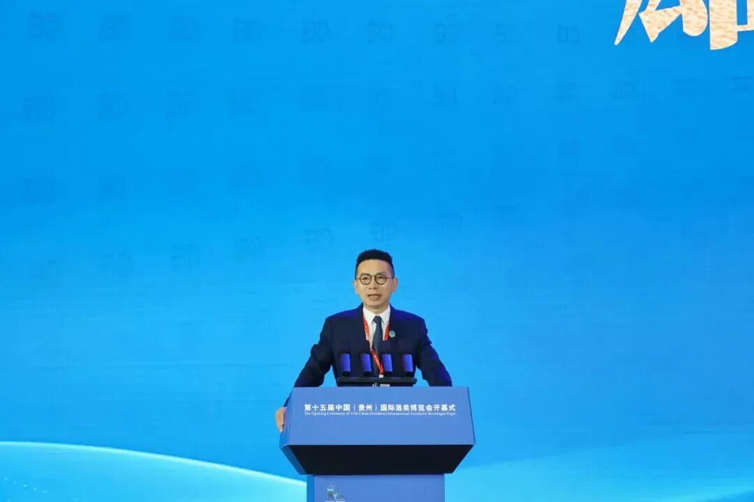 第十五届酒博会雄正品牌推介会成果丰硕,多地企业家签约携手共拓酱香新局 第十五届酒博会雄正品牌推介会成果丰硕,多地企业家签约携手共拓酱香新局