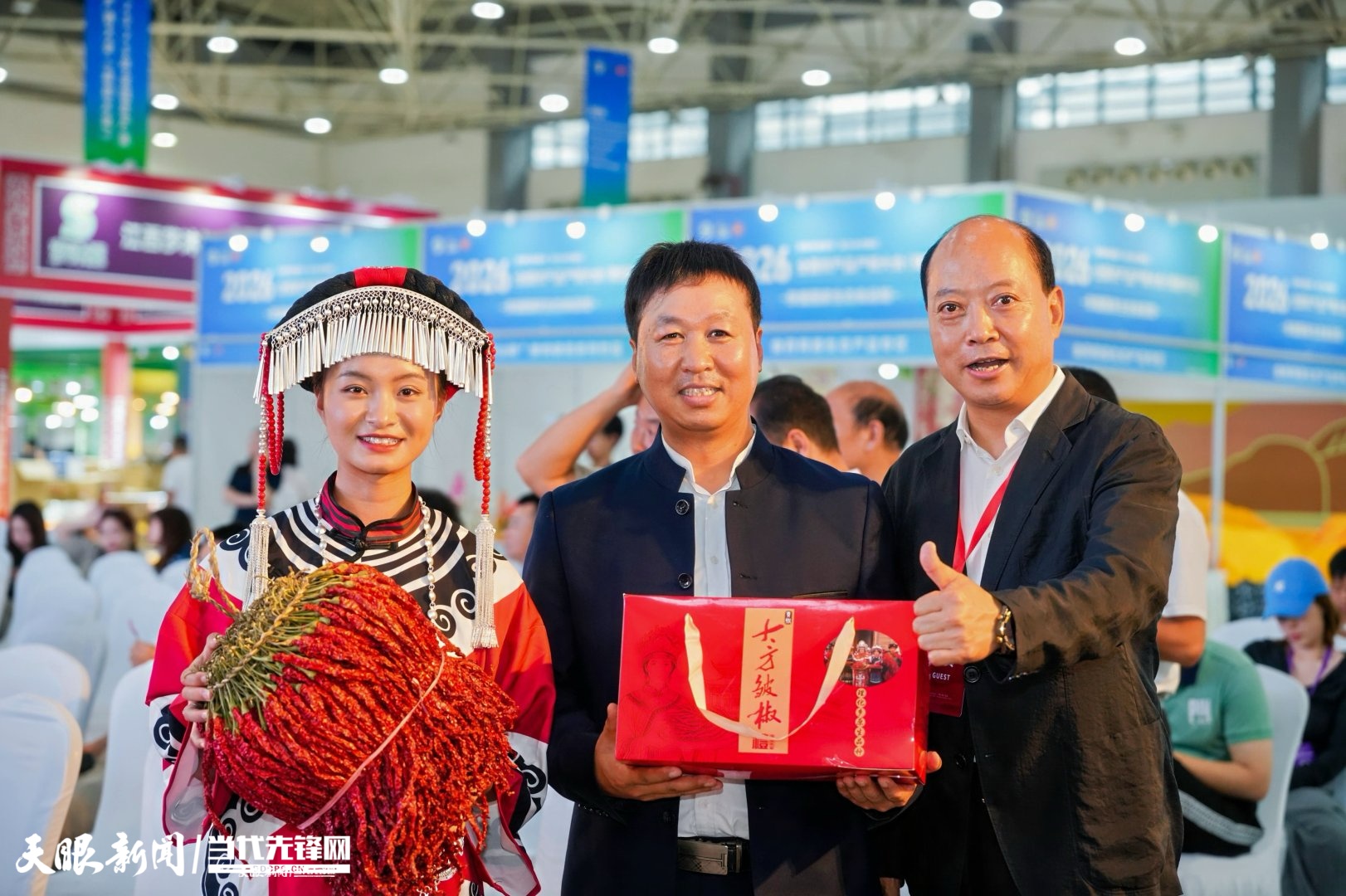 “我在茅台镇等您!”张占俊农博会推介酱香小镇 “我在茅台镇等您!”张占俊农博会推介酱香小镇